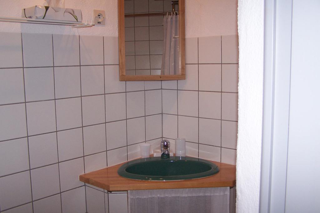 Salomony Chambre D'Hotes Marcols-les-Eaux Kamer foto