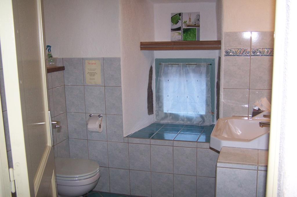 Salomony Chambre D'Hotes Marcols-les-Eaux Kamer foto