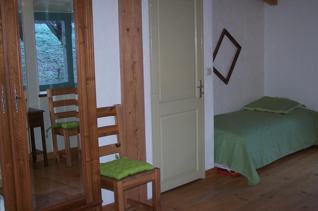 Salomony Chambre D'Hotes Marcols-les-Eaux Buitenkant foto