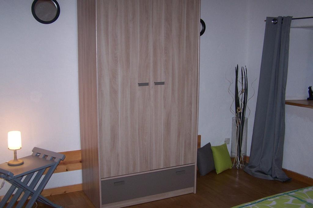 Salomony Chambre D'Hotes Marcols-les-Eaux Kamer foto